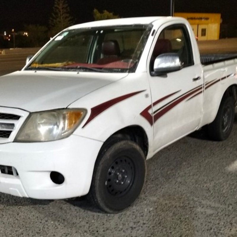 يوجد سياره للنقل اي مشوار بعيد او قريب وباقل سعر