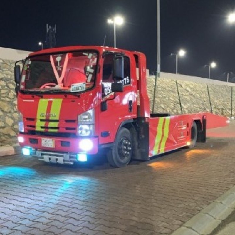 سطحه الخرج لنقل السيارات
